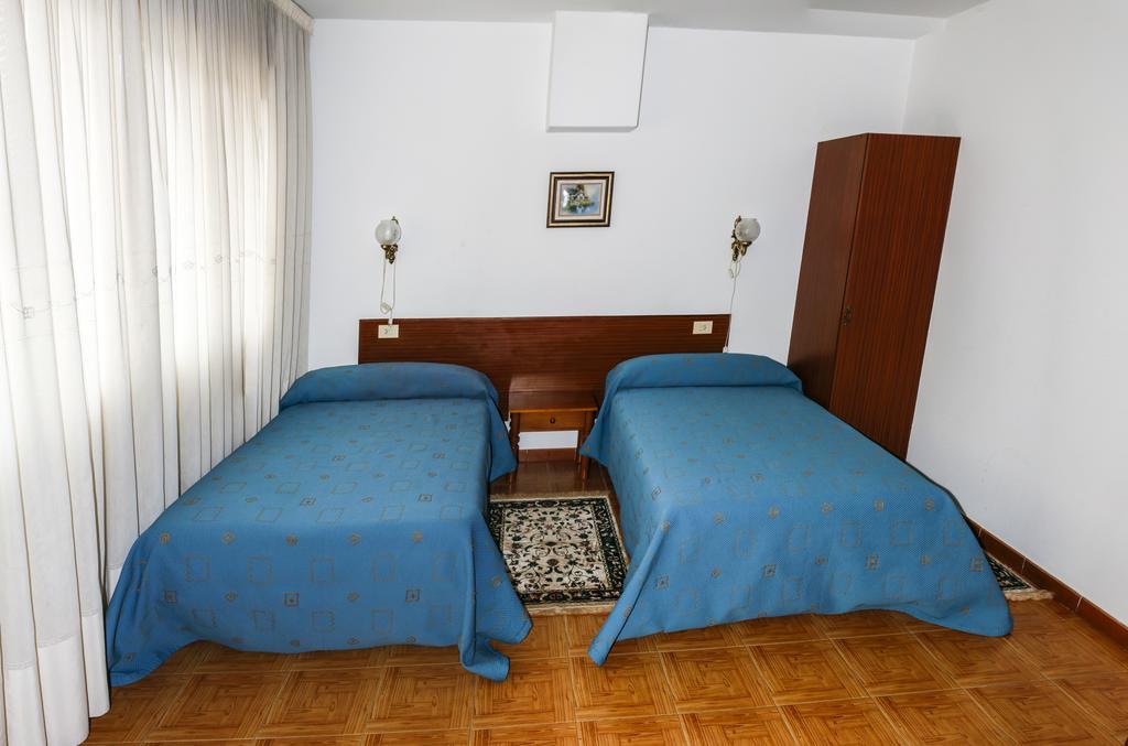 Pension Vazquez Vimianzo Room photo